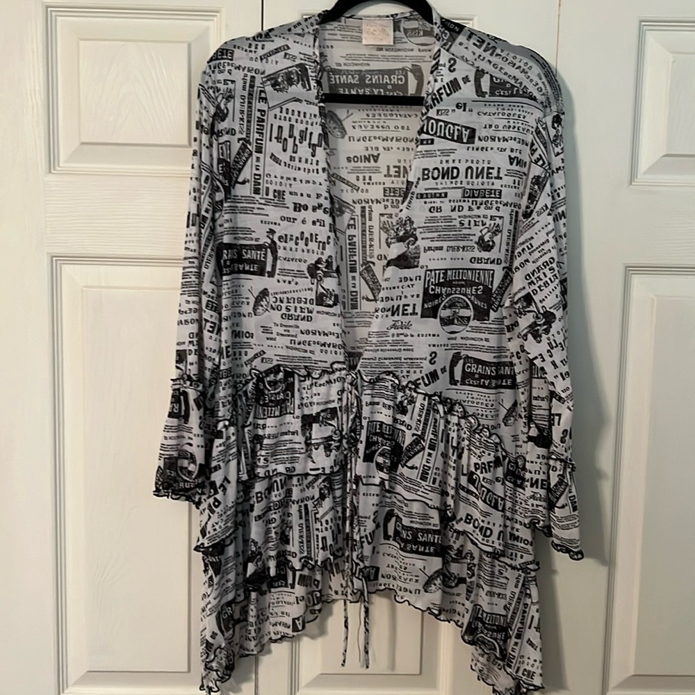 ‼️SOLD‼️Zadie B’s Front Paper Black and White Top